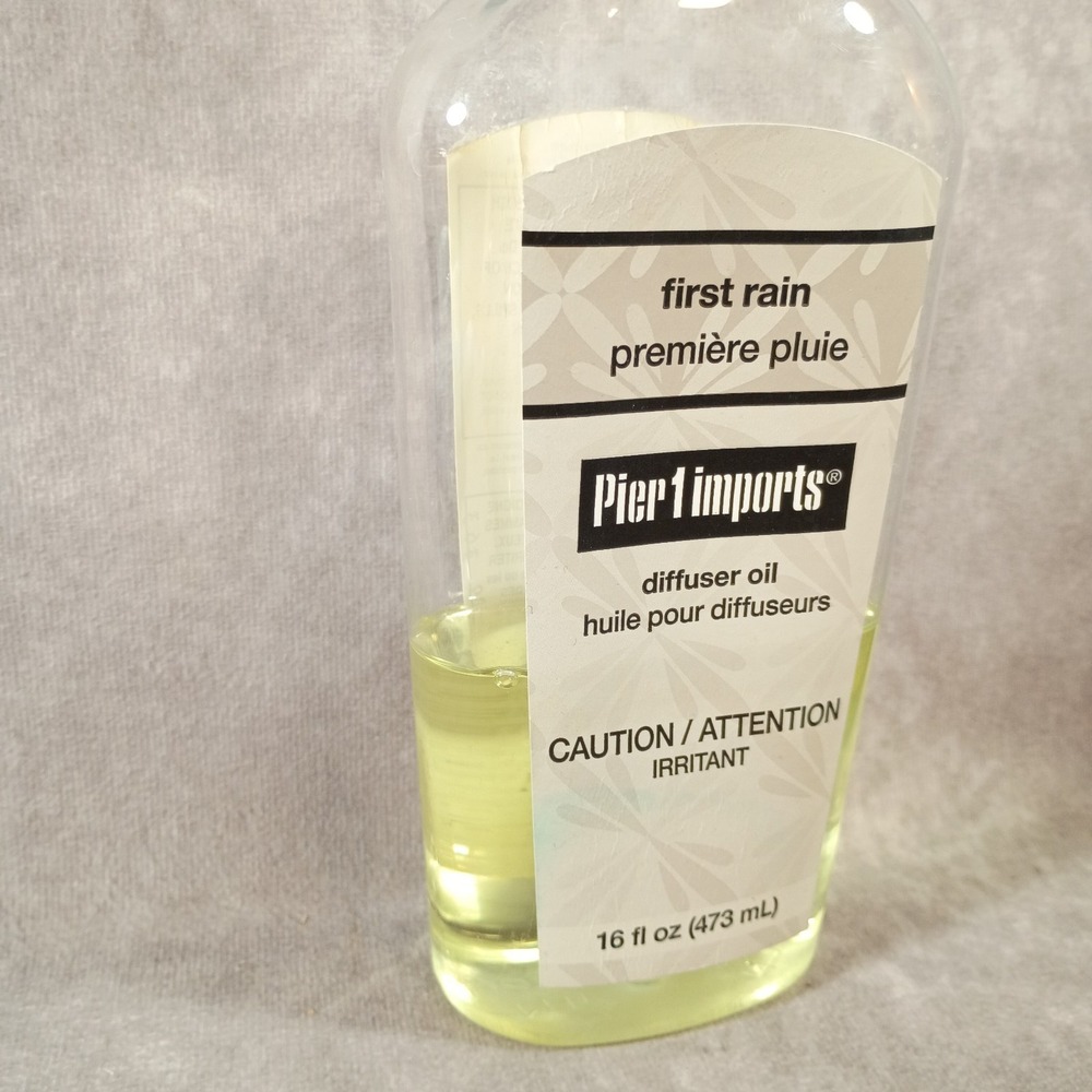 Pier 1 Imports Discontinued * First Rain * Reed Difuser‎ Oil 16oz RARE 40% Full - Picture 2 of 6
